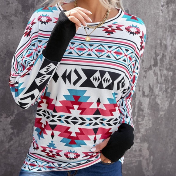 🌵Western Aztec Print Batwing Long Sleeve Top with Thumbhole Design - Picture 4 of 16